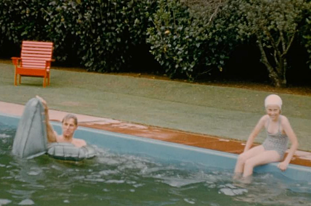 В сети появились неопубликованные ранее фото молодых принца Филиппа и Елизаветы II